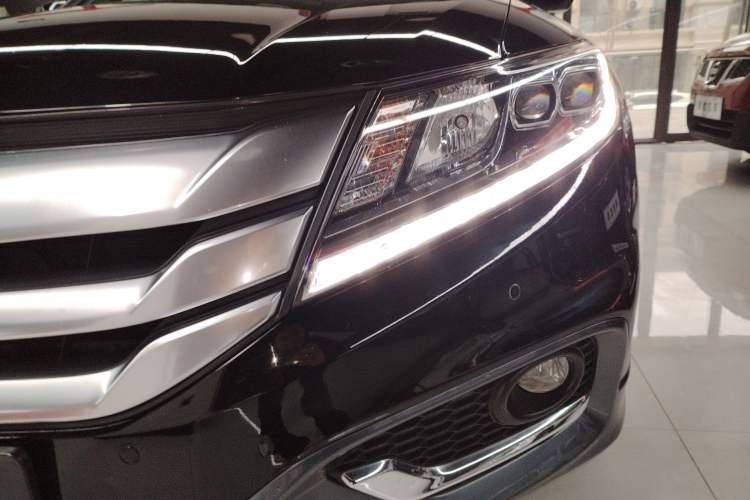 Used Honda Crosstour 2016 2.4L Luxury Edition Left Front Headlight