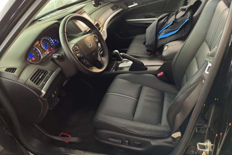 Used Honda Crosstour 2016 2.4L Luxury Edition Left Front Seat