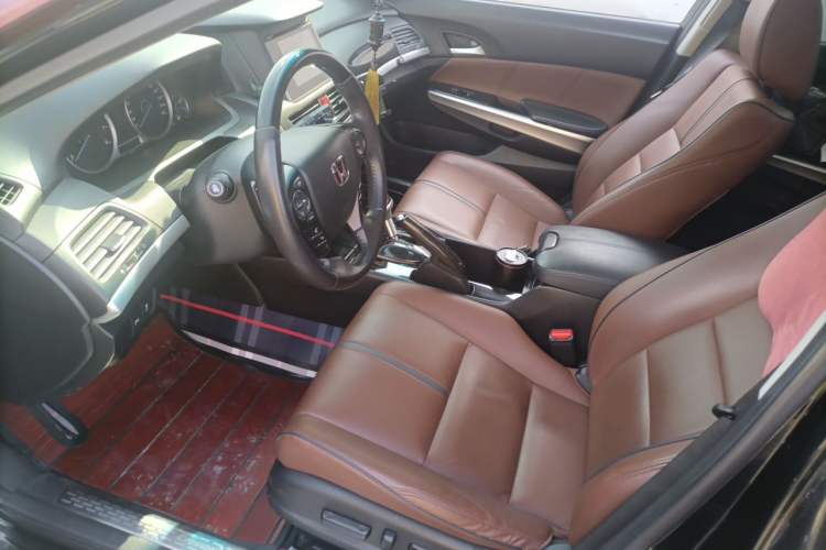 Used Honda Crosstour 2016 3.0L AWD Prestige Edition Left Front Seat