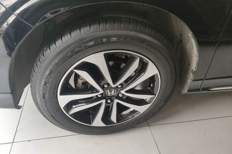 Used Honda Crosstour 2016 2.4L Luxury Edition Left Front Wheel Hub
