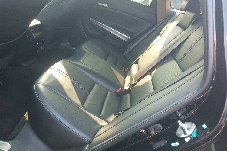Used Honda Crosstour 2016 2.4L Luxury Edition Left Rear Seat