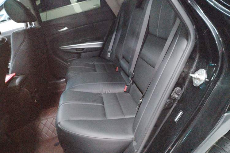 Used Honda Crosstour 2016 2.4L Luxury Edition Left Rear Seat