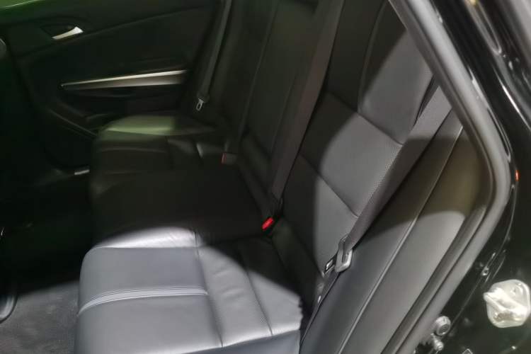 Used Honda Crosstour 2016 2.4L Luxury Edition Left Rear Seat