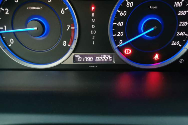 Used Honda Crosstour 2016 2.4L Luxury Edition Odometer Close Up