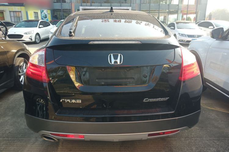 Used Honda Crosstour 2016 2.4L Luxury Edition Rear