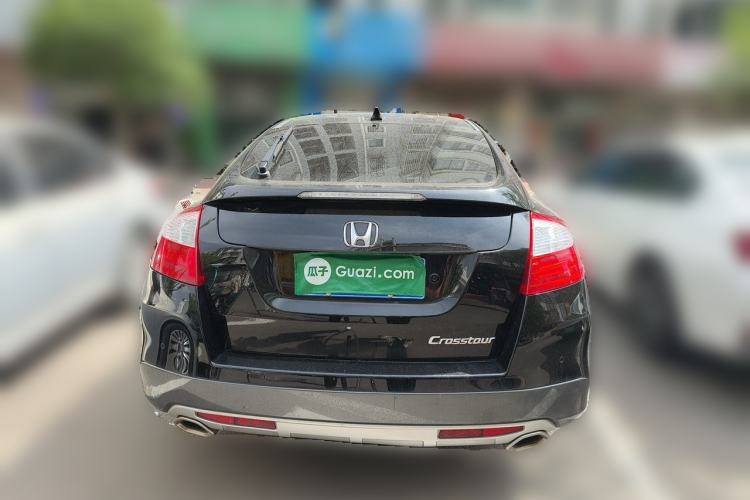 Used Honda Crosstour 2016 2.4L Luxury Edition Rear