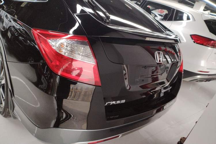 Used Honda Crosstour 2016 2.4L Luxury Edition Rear