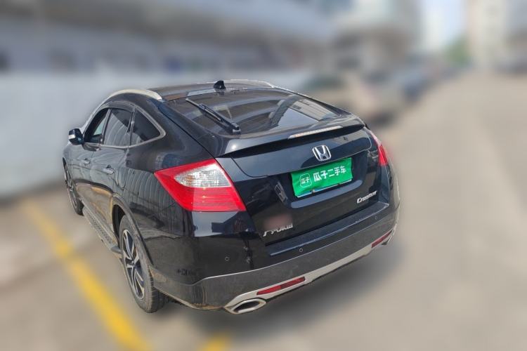 Used Honda Crosstour 2016 2.4L Luxury Edition Rear Left 45 Deg