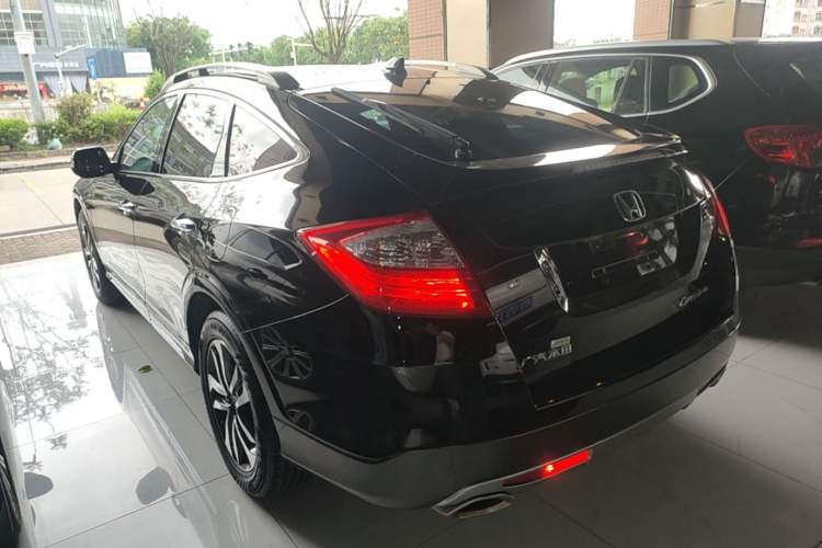 Used Honda Crosstour 2016 2.4L Luxury Edition Rear Left 45 Deg