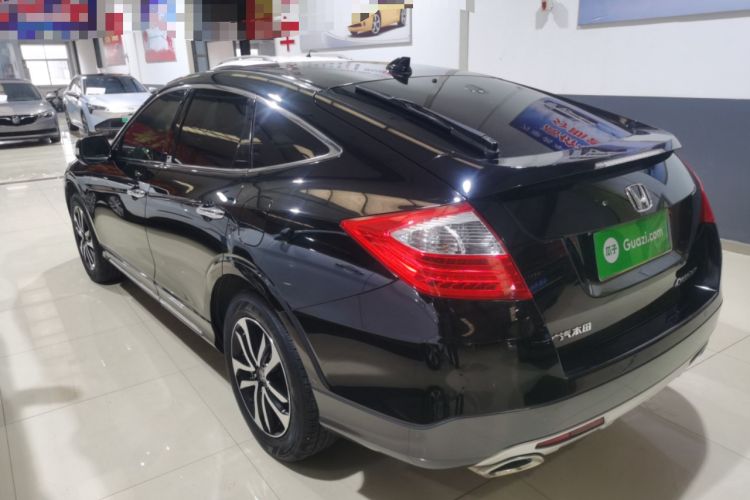 Used Honda Crosstour 2016 2.4L Luxury Edition Rear Left 45 Deg