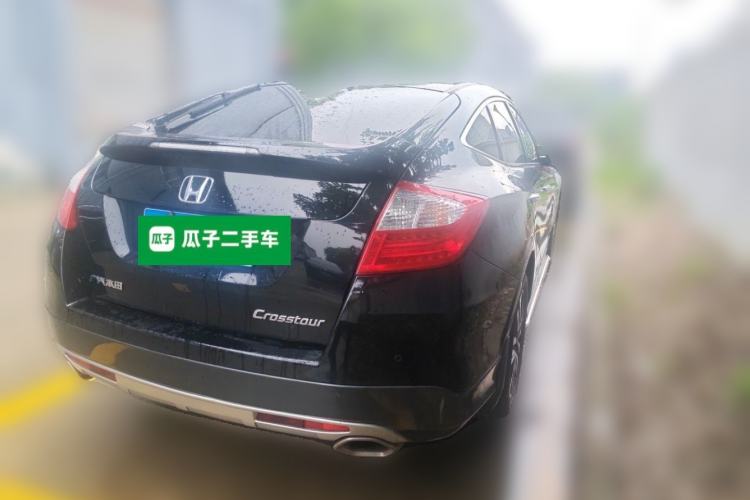 Used Honda Crosstour 2016 2.4L Luxury Edition Rear Right 45 Deg