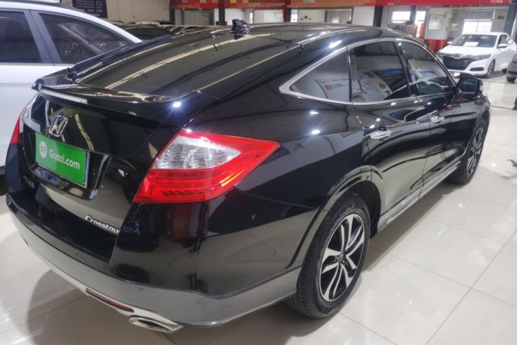 Used Honda Crosstour 2016 2.4L Luxury Edition Rear Right 45 Deg