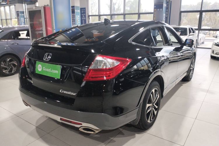 Used Honda Crosstour 2016 2.4L Luxury Edition Rear Right 45 Deg