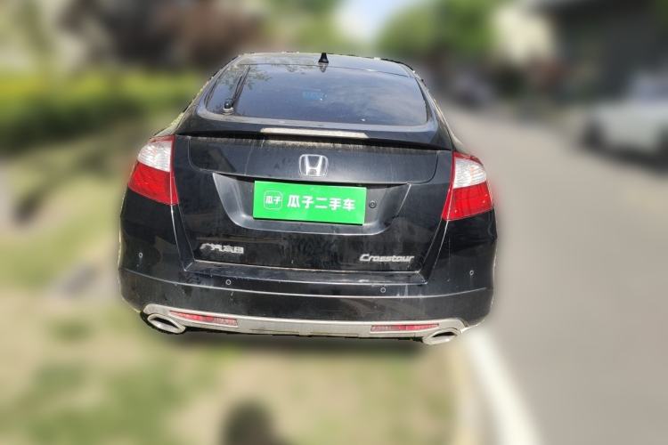 Used Honda Crosstour 2016 2.4L Luxury Edition Rear