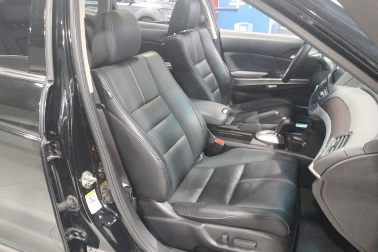 Used Honda Crosstour 2016 2.4L Luxury Edition Right Front Seat