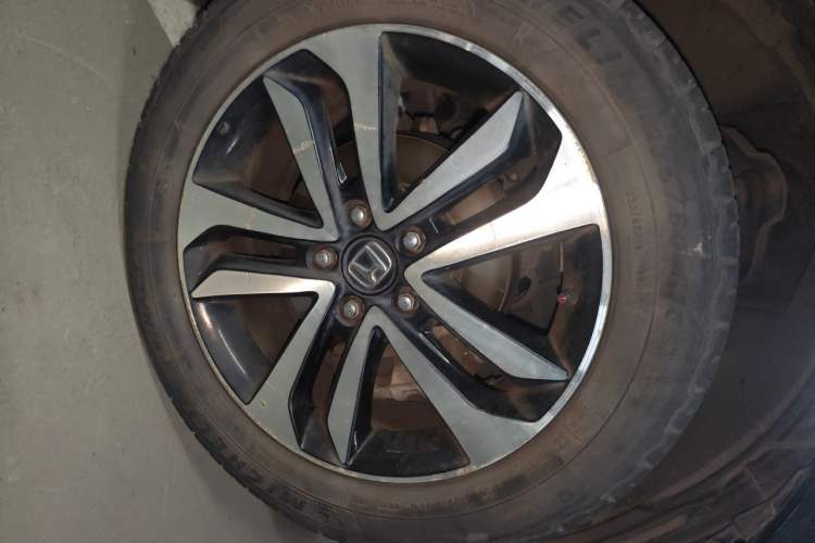 Used Honda Crosstour 2016 2.4L Luxury Edition Right Front Wheel Hub