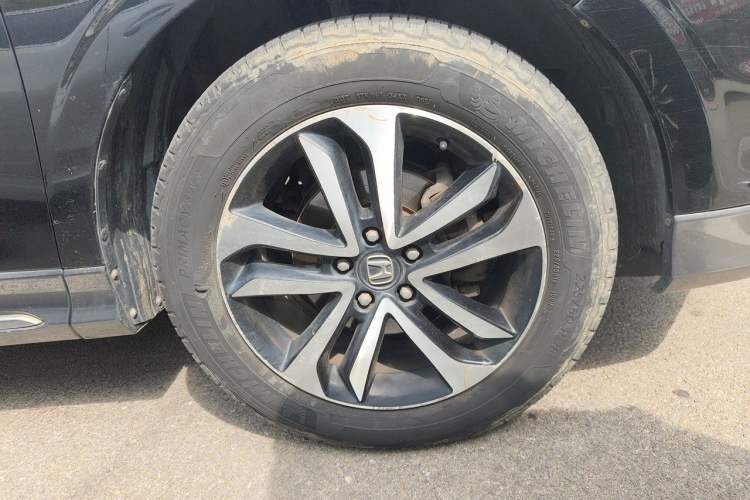 Used Honda Crosstour 2016 2.4L Luxury Edition Right Front Wheel Hub