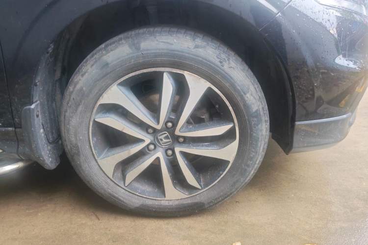 Used Honda Crosstour 2016 2.4L Luxury Edition Right Front Wheel Hub