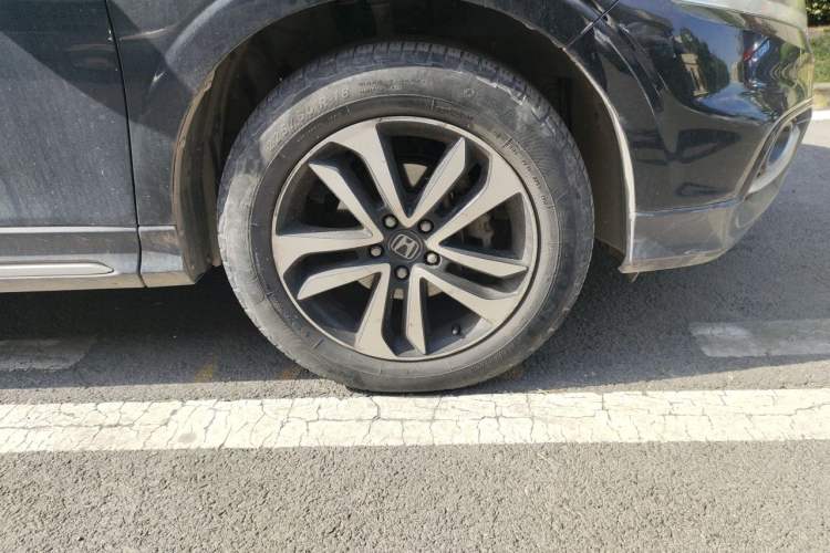 Used Honda Crosstour 2016 2.4L Luxury Edition Right Front Wheel Hub