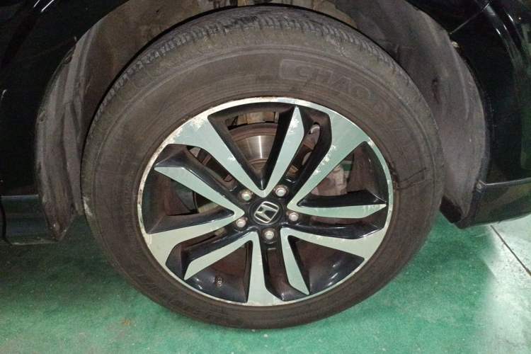 Used Honda Crosstour 2016 2.4L Luxury Edition Right Front Wheel Hub