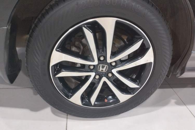 Used Honda Crosstour 2016 2.4L Luxury Edition Right Rear Wheel Hub