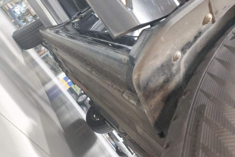 Used Honda Crosstour 2016 2.4L Luxury Edition Right Side Sill