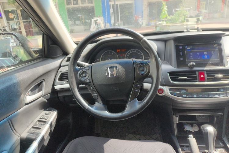 Used Honda Crosstour 2016 2.4L Luxury Edition Steering Wheel