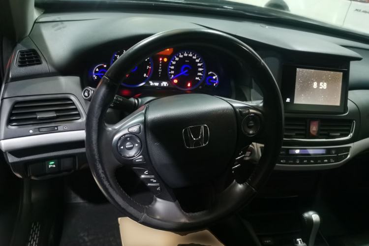 Used Honda Crosstour 2016 2.4L Luxury Edition Steering Wheel