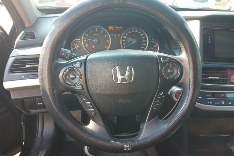 Used Honda Crosstour 2016 2.4L Luxury Edition Steering Wheel