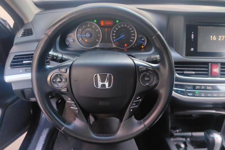 Used Honda Crosstour 2016 2.4L Luxury Edition Steering Wheel