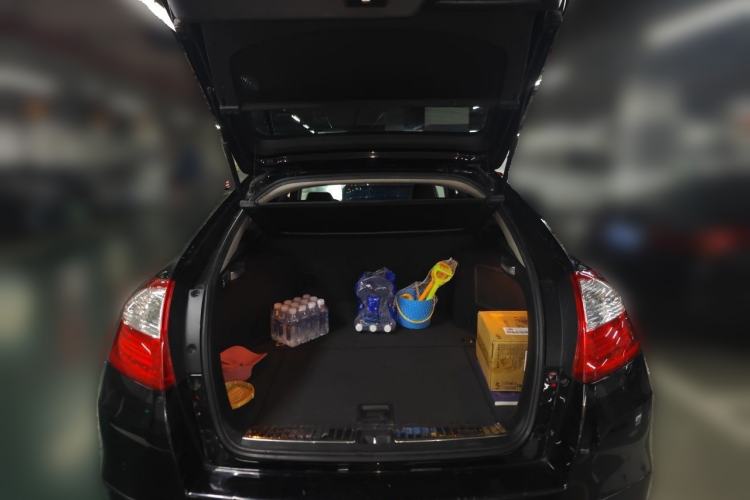 Used Honda Crosstour 2016 2.4L Luxury Edition Trunk