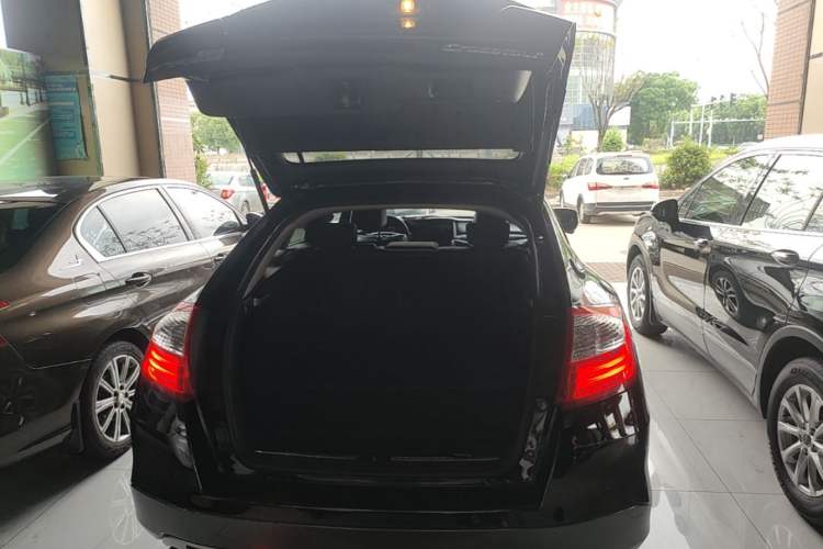 Used Honda Crosstour 2016 2.4L Luxury Edition Trunk