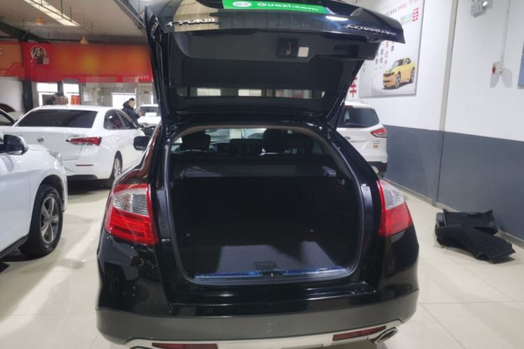 Used Honda Crosstour 2016 2.4L Luxury Edition Trunk