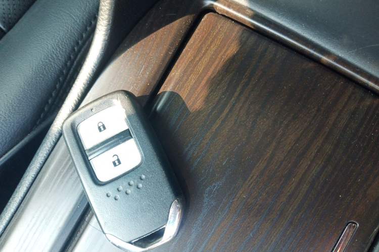 Used Honda Crosstour 2016 2.4L Luxury Edition Vehicle Key