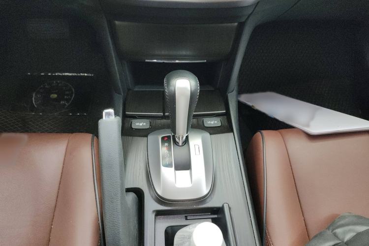 Used Honda Crosstour 2016 2.4L Luxury Navigation Edition Gear Lever