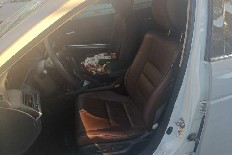 Used Honda Crosstour 2016 2.4L Luxury Edition Left Front Seat