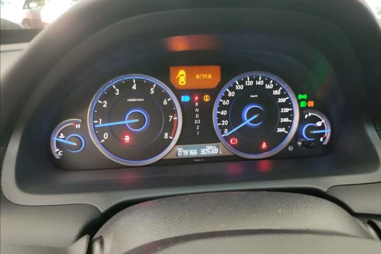 Used Honda Crosstour 2016 2.4L Luxury Navigation Edition Odometer Close Up