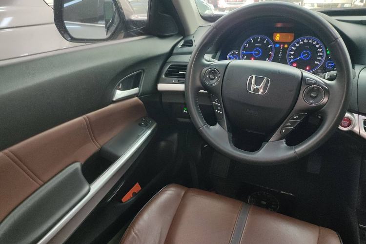 Used Honda Crosstour 2016 2.4L Luxury Navigation Edition Steering Wheel