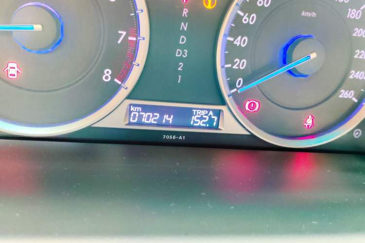 Used Honda Crosstour 2016 2.4L Luxury Edition Odometer Close Up