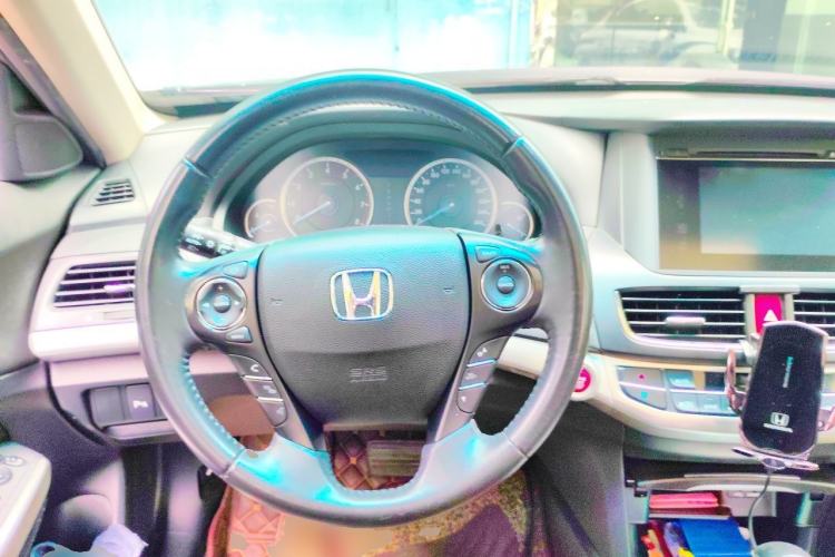 Used Honda Crosstour 2016 2.4L Luxury Edition Steering Wheel