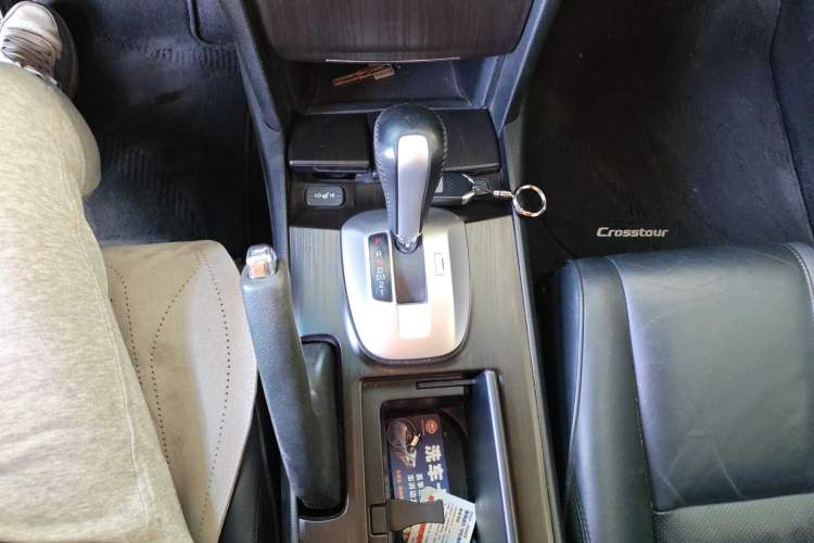 Used Honda Crosstour 2016 2.4L Luxury Edition Gear Lever