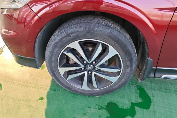 Used Honda Crosstour 2016 2.4L Luxury Edition Left Front Wheel Hub