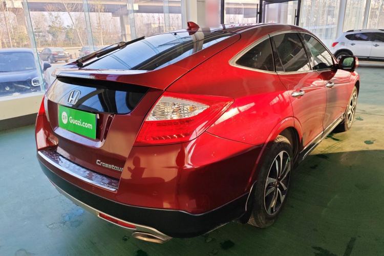 Used Honda Crosstour 2016 2.4L Luxury Edition Rear Right 45 Deg