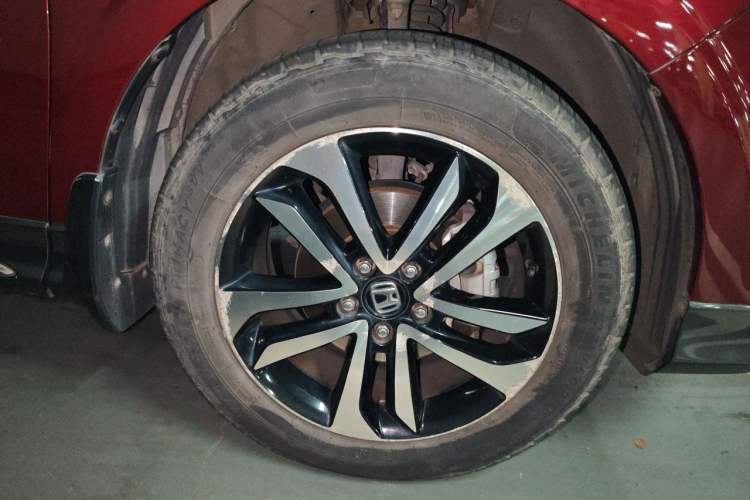 Used Honda Crosstour 2016 2.4L Luxury Edition Right Front Wheel Hub