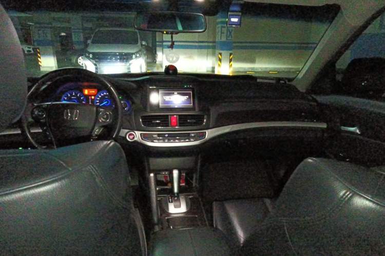 Used Honda Crosstour 2016 2.4L Luxury Edition Headliner