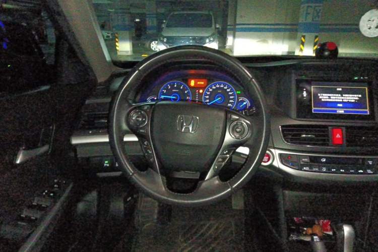 Used Honda Crosstour 2016 2.4L Luxury Edition Steering Wheel