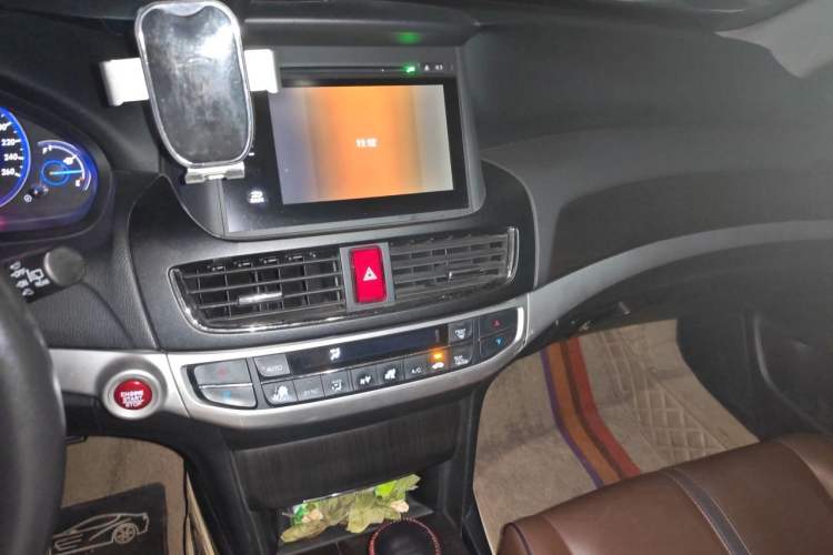 Used Honda Crosstour 2016 2.4L Luxury Edition Audio And AC Panel