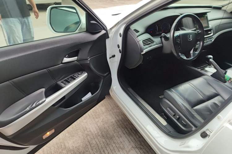 Used Honda Crosstour 2016 2.4L Luxury Edition Driver Seat