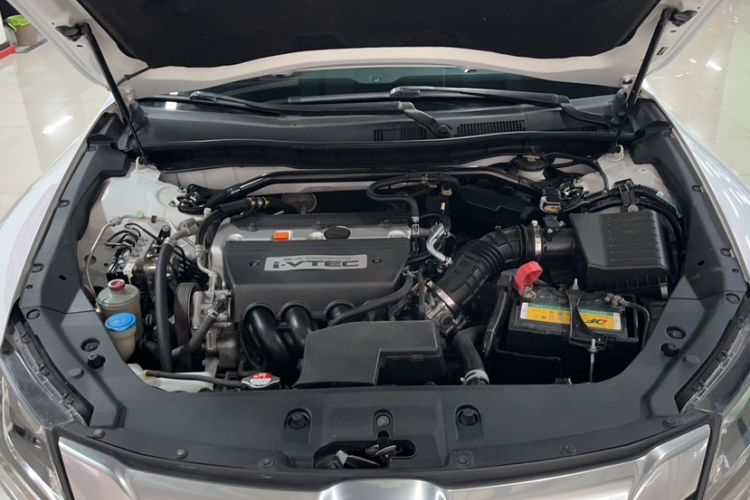 Used Honda Crosstour 2016 2.4L Luxury Edition Engine Bay