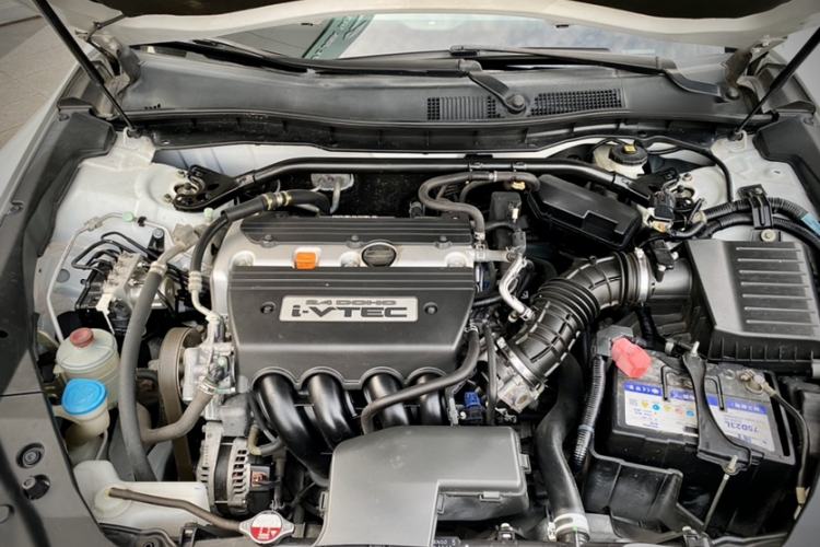 Used Honda Crosstour 2016 2.4L Luxury Edition Engine Bay